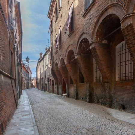 Central Ferrara Apartment Exterior foto
